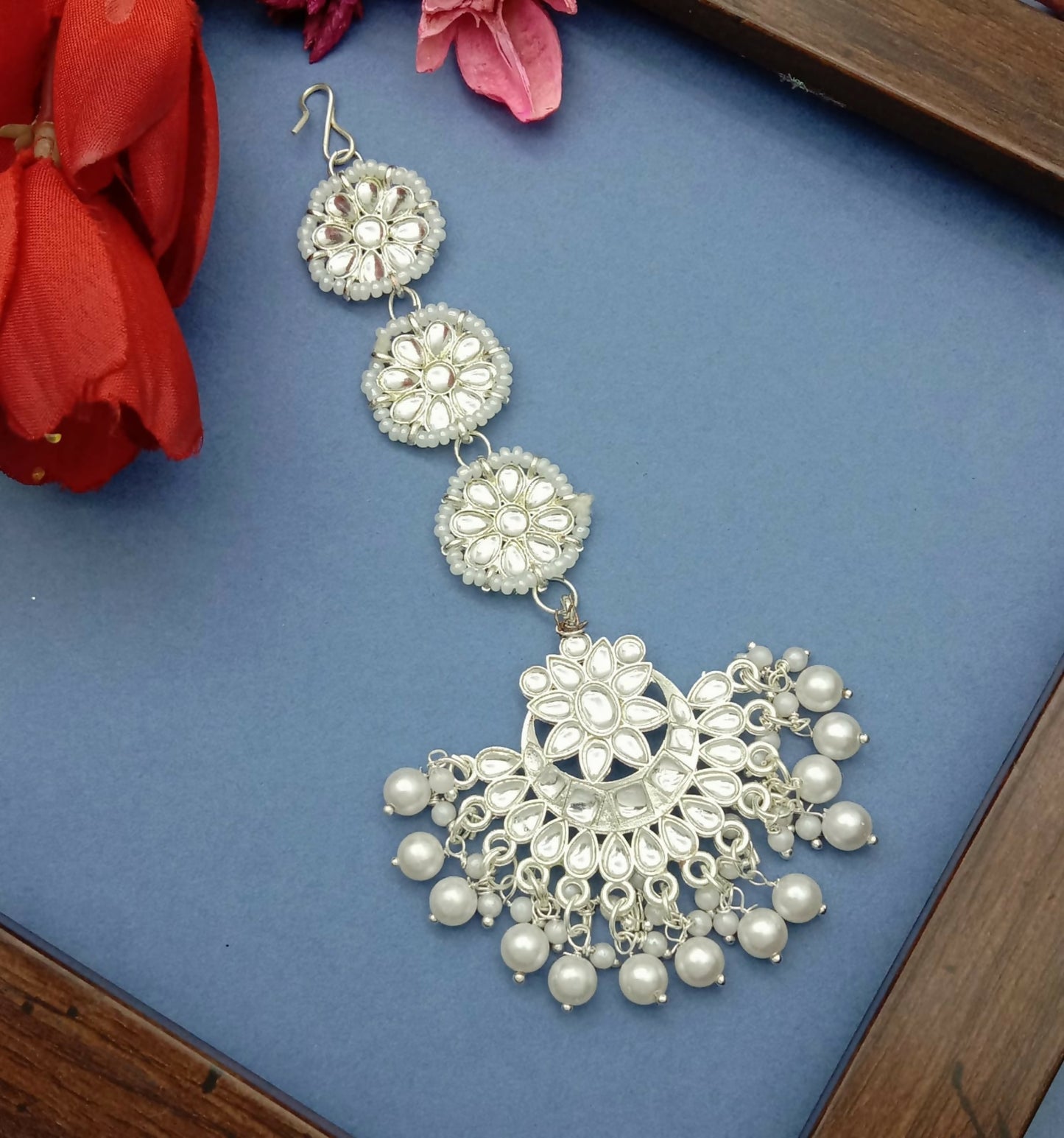 tik0115 white (2)