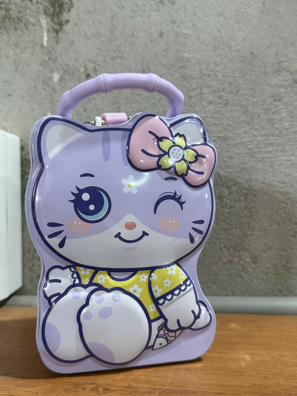 Cute Cat Shaped Lockable Metal Storage Box with Handle & Lock | Kitty Coin Bank, Kids Treasure Chest, Money Saving Box, Toy Organizer, Secret Storage Case for Children | Durable Metal Case with Key