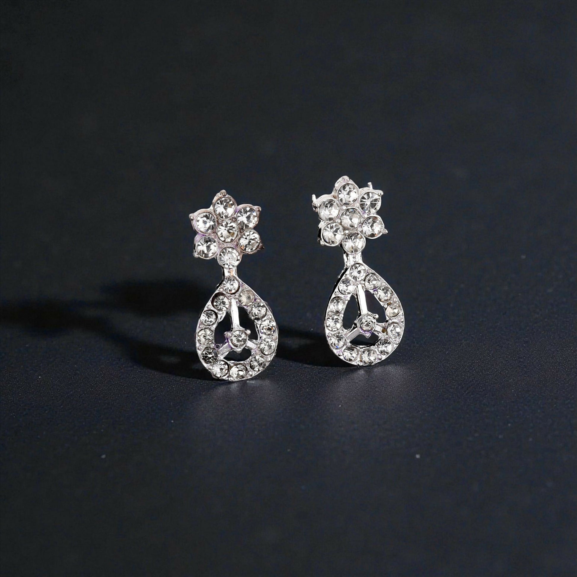 Elegant Crystal & Enamel Leaf Link Necklace Set with Pearl Drop (Multiple Colors)