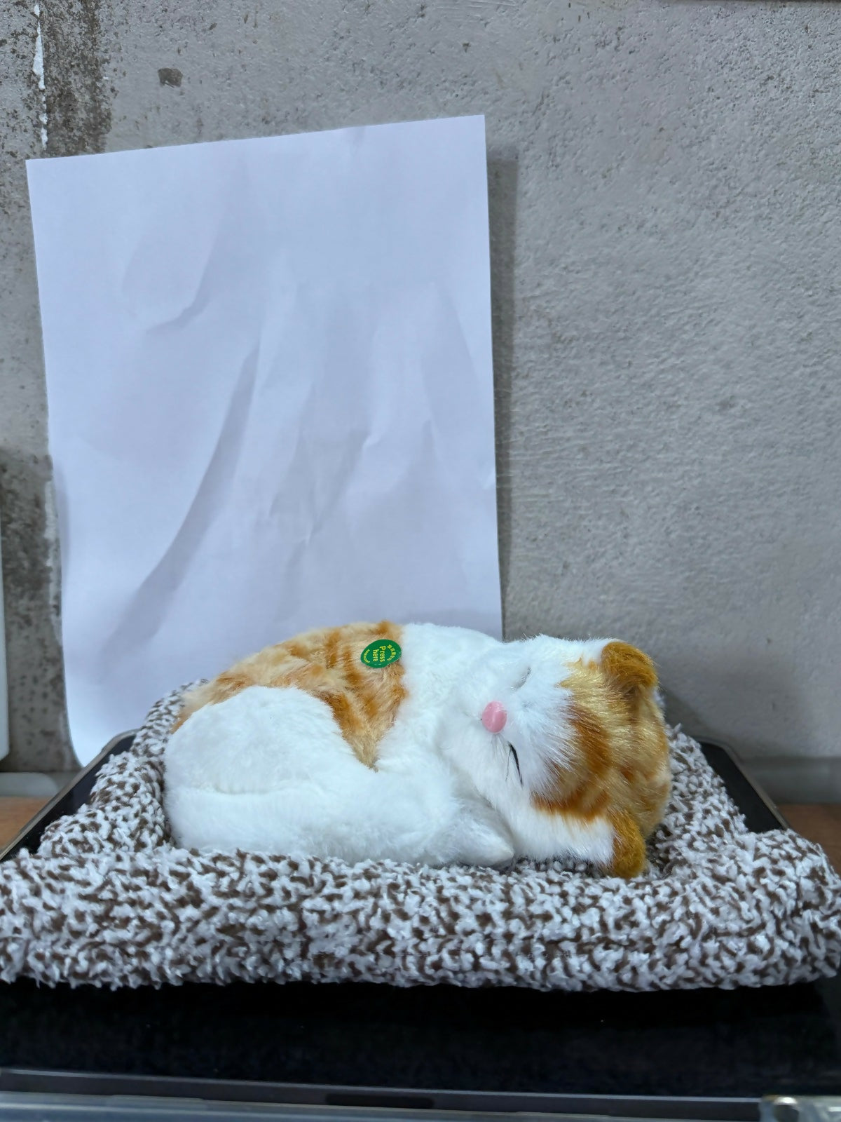 Lifelike Sleeping Cat Dashboard Toy for Car Interior Décor