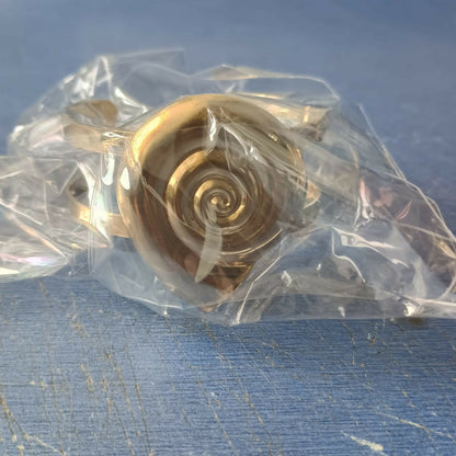 whl172_80677_snail_cuff_kada_1405715