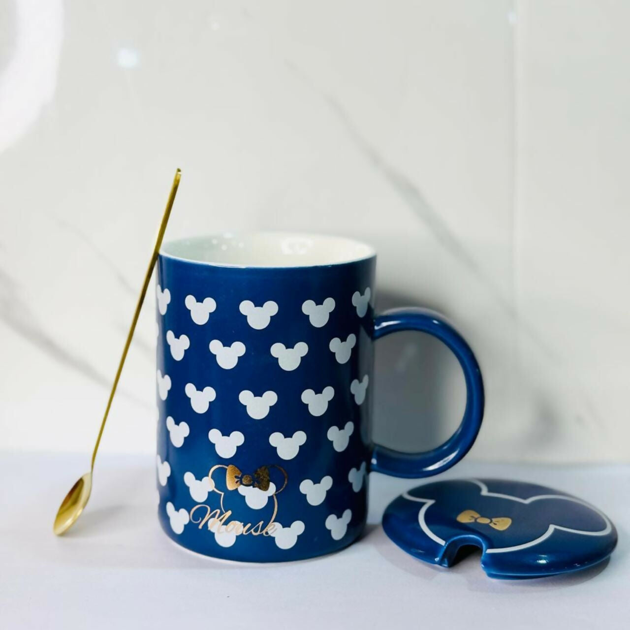 Large Ceramic Coffee Mug with Lid and Spoon – Modern Matte Finish Cup with Cute Character Pattern – Perfect for Tea, Coffee, Hot Chocolate, Milk – Ideal for Office, Home, Gifting & Daily Use