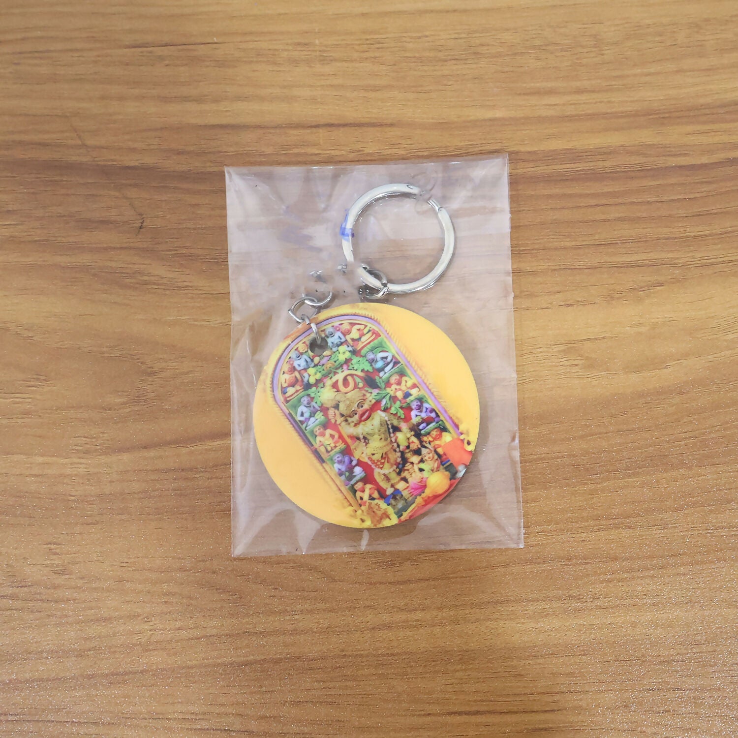 Hanuman Mandir Printed Round Keychain – Bright, Devotional & Lightweight Key Holder