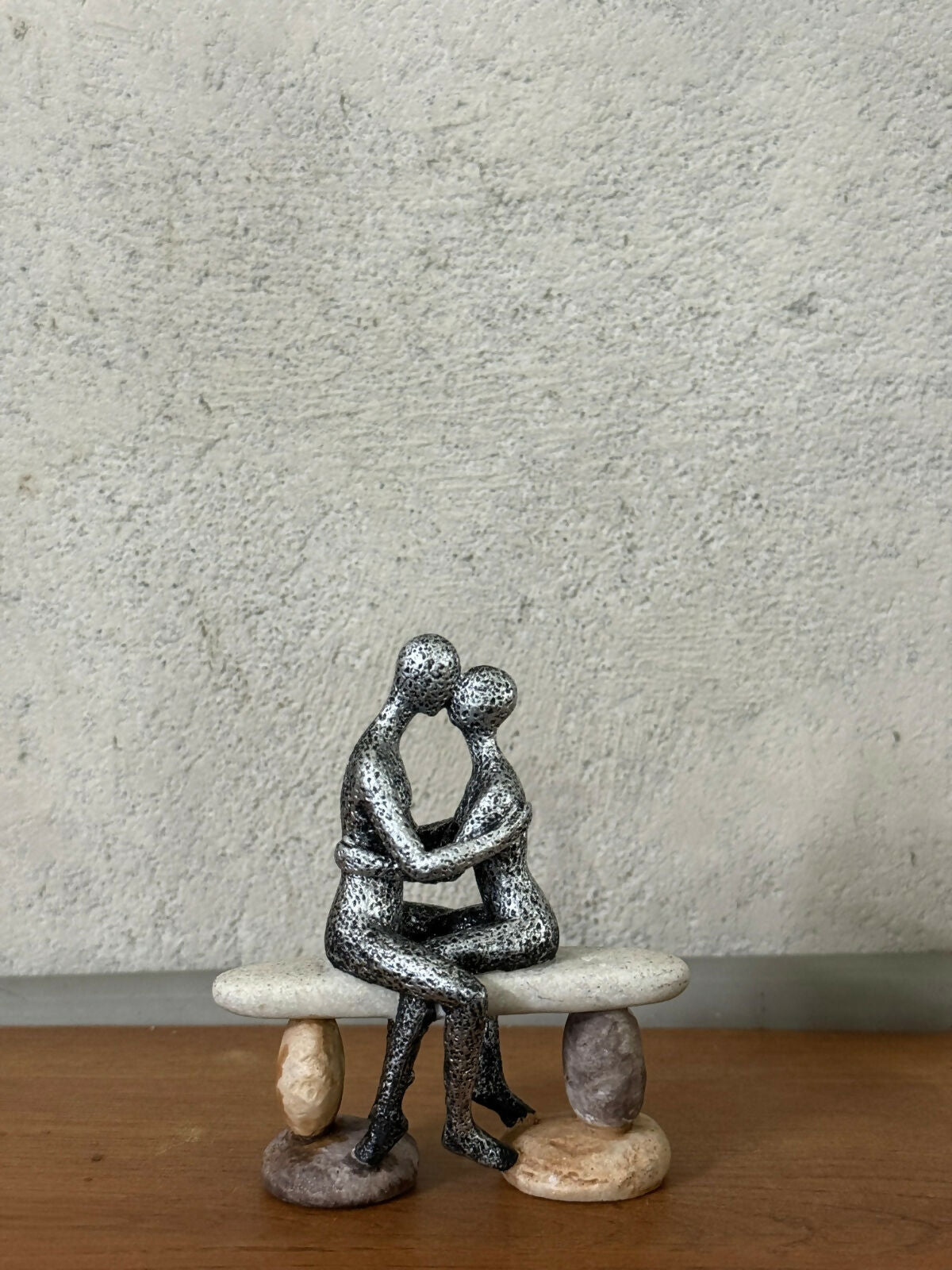 Romantic Couple Sitting on Bench Sculpture Showpiece for Home Decor Gift