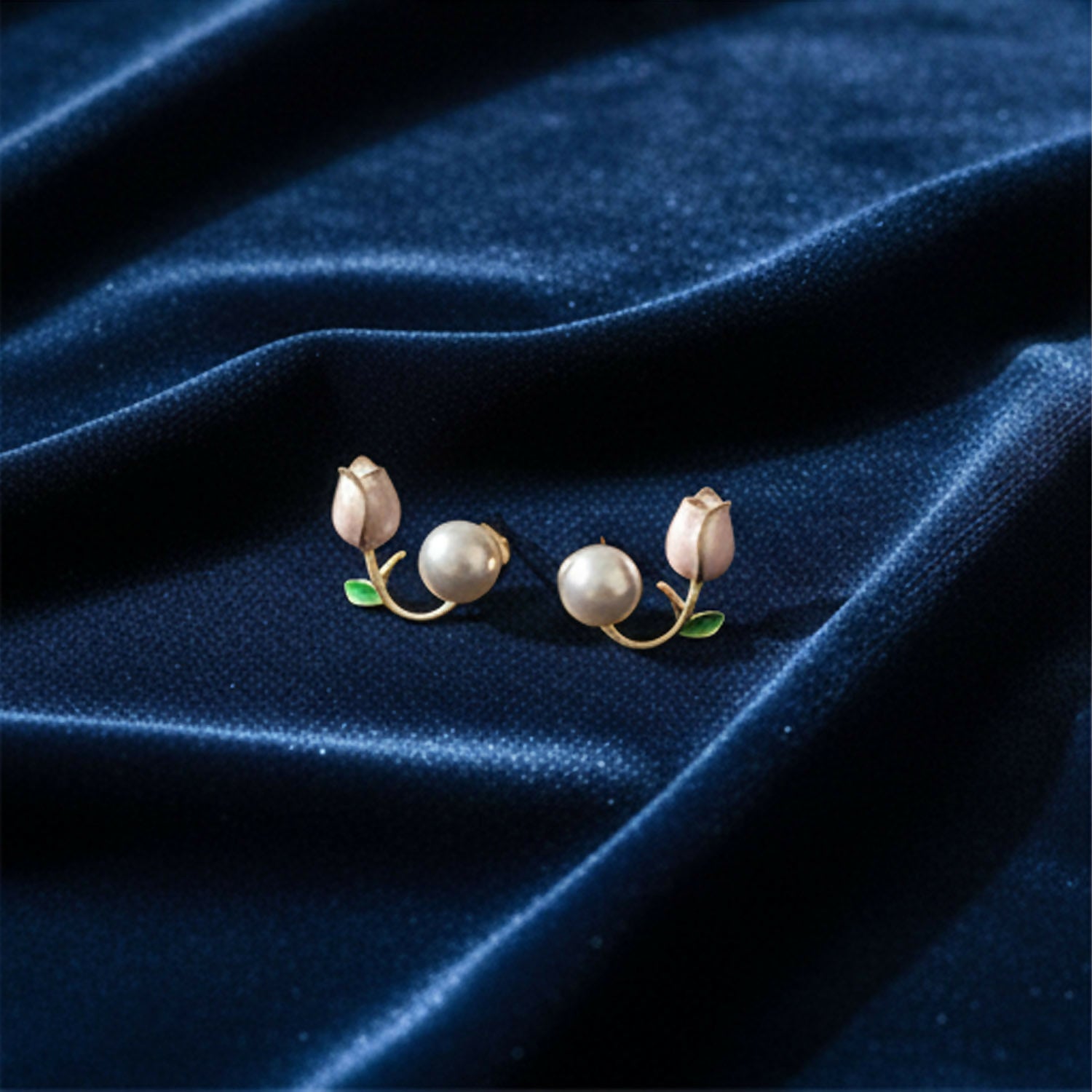 Dainty Enamel Tulip & Round Pearl Korean Style Earrings – Chic Nature-Inspired Jewelry
