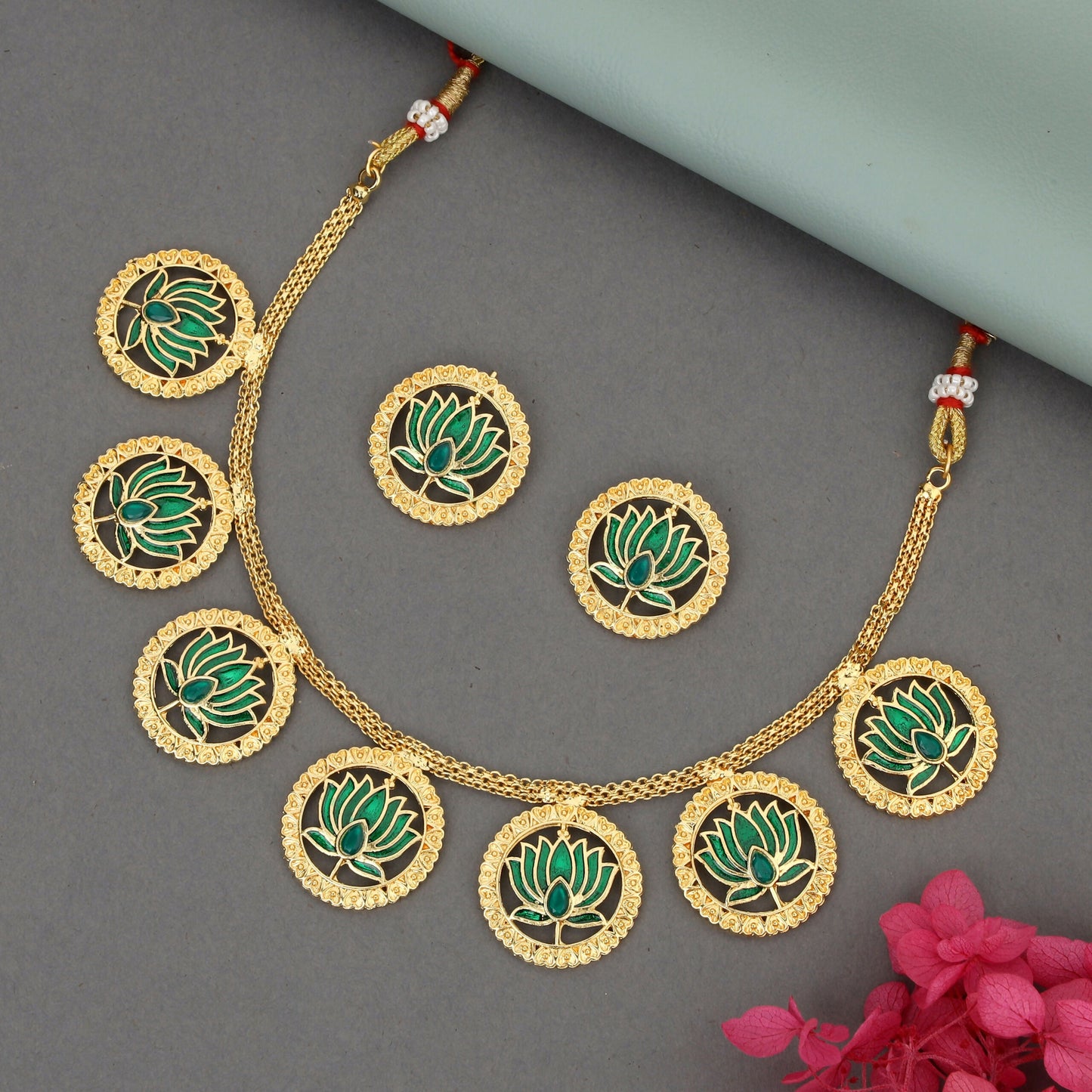 Heavy R Gold-Tone Traditional Filigree Choker Set