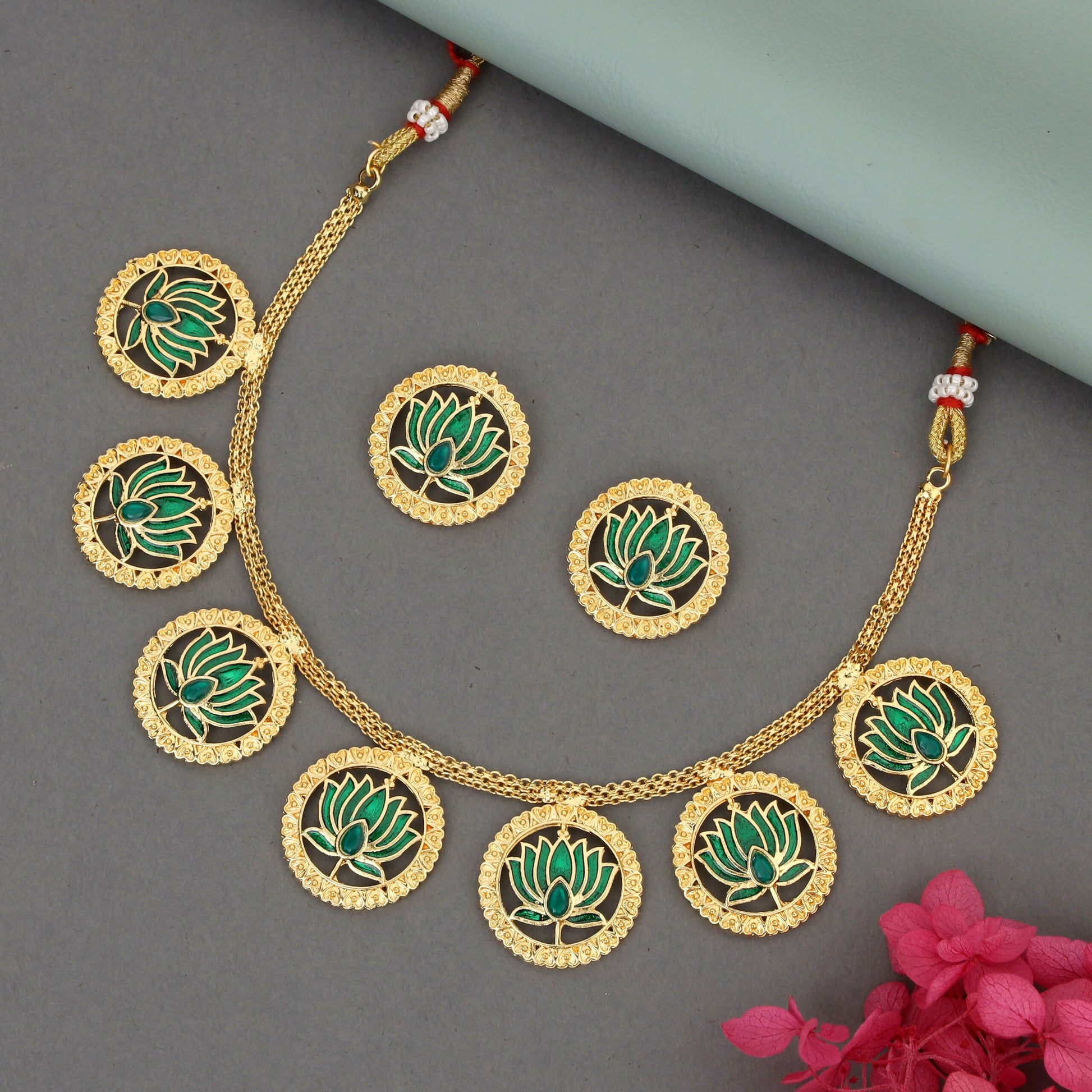 Heavy R Gold-Tone Traditional Filigree Choker Set