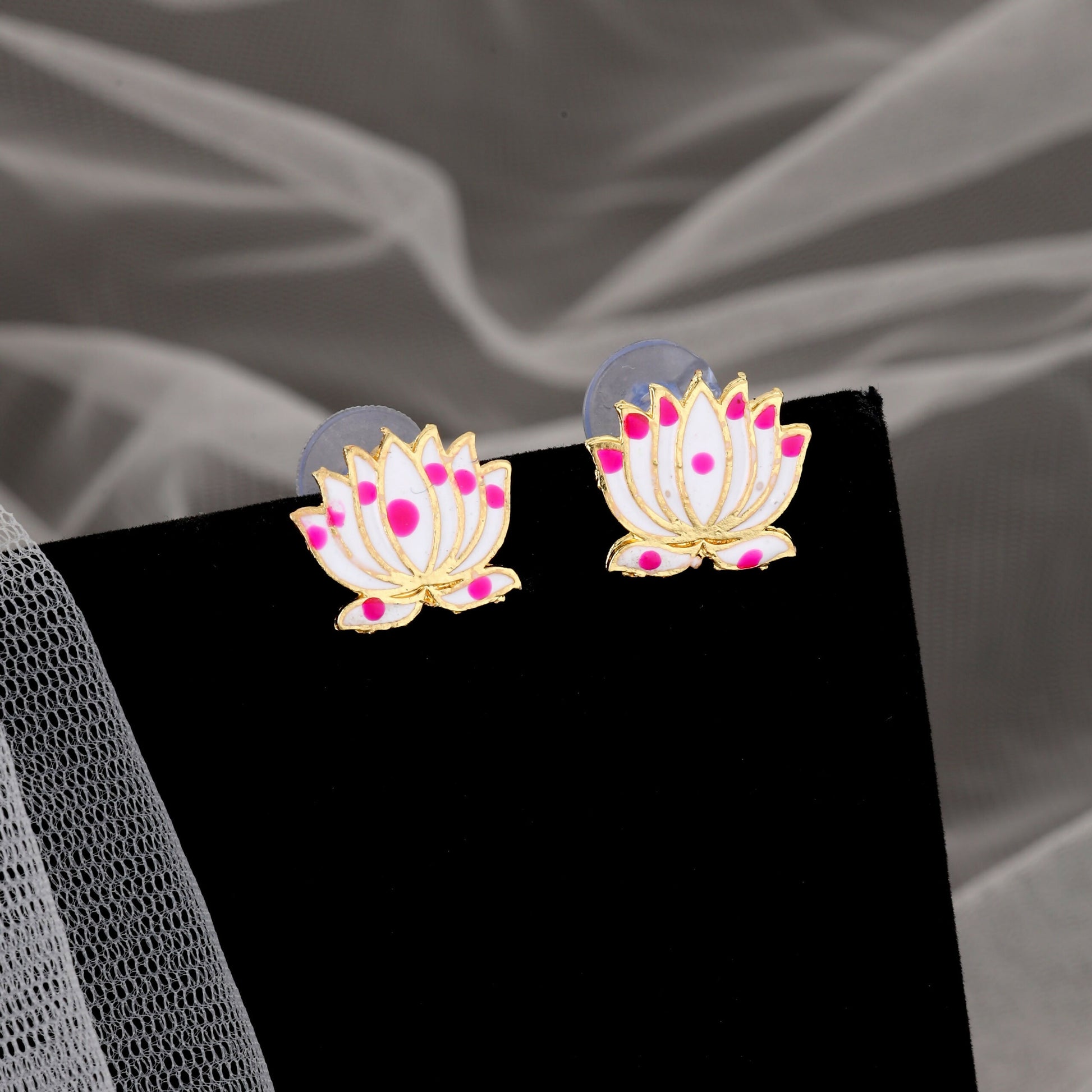 Delicate Lotus Design Necklace Set with Pink and White Enamel