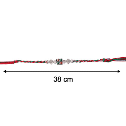 Detailed look at the floral design of the Bhabhi Rakhi
