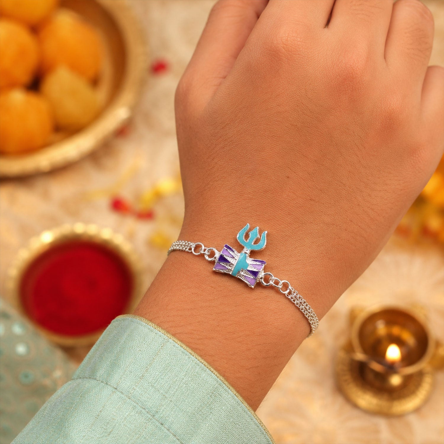 Silver Chain Trishul Rakhi for Brother | Shiv Rakhi