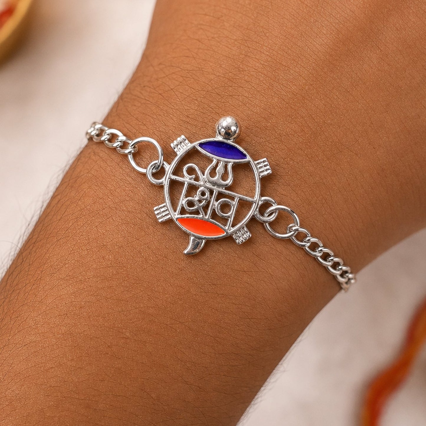 Trishul Damru Chain Rakhi with Mahadev Inspired Center Detail