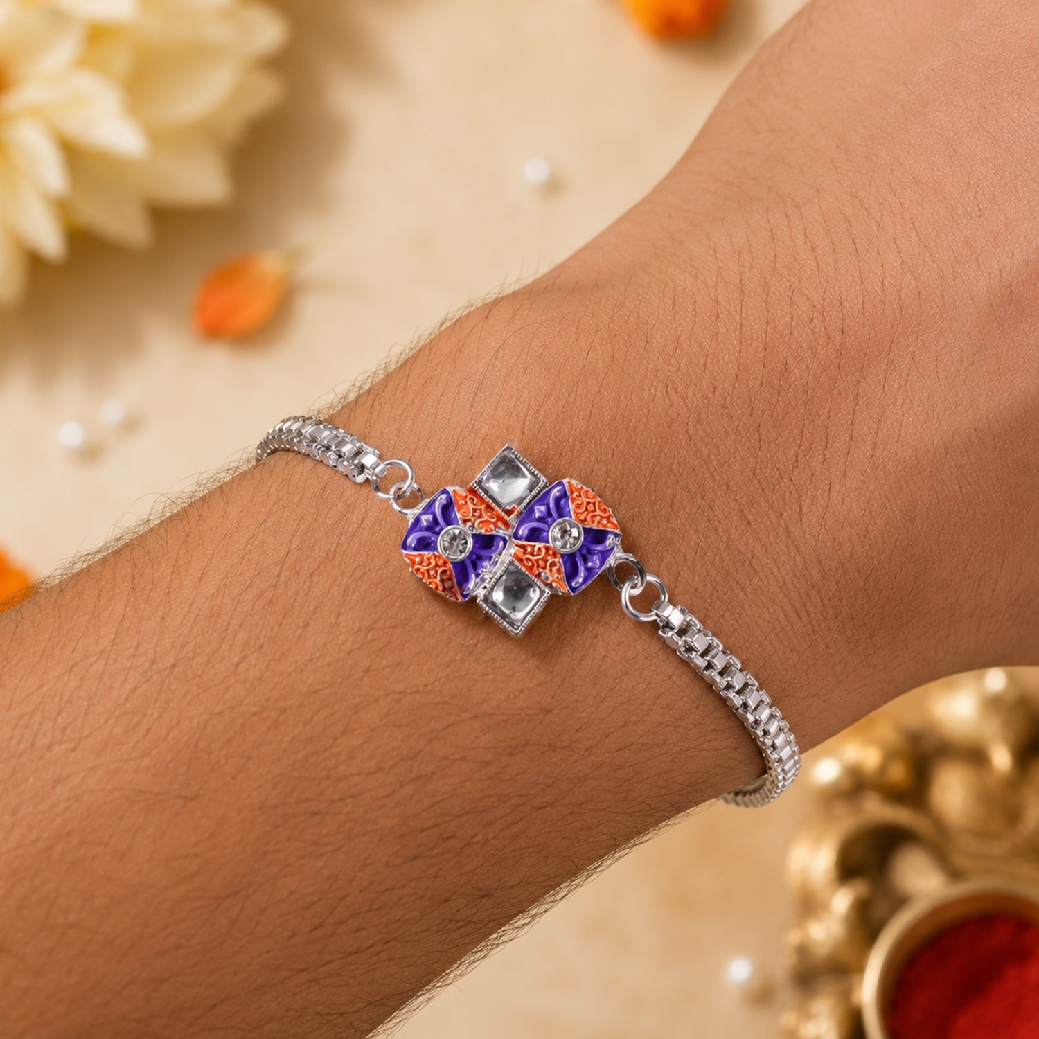 Geometric Kundan Silver Chain Rakhi with Diamond Shape Center Charm Detail