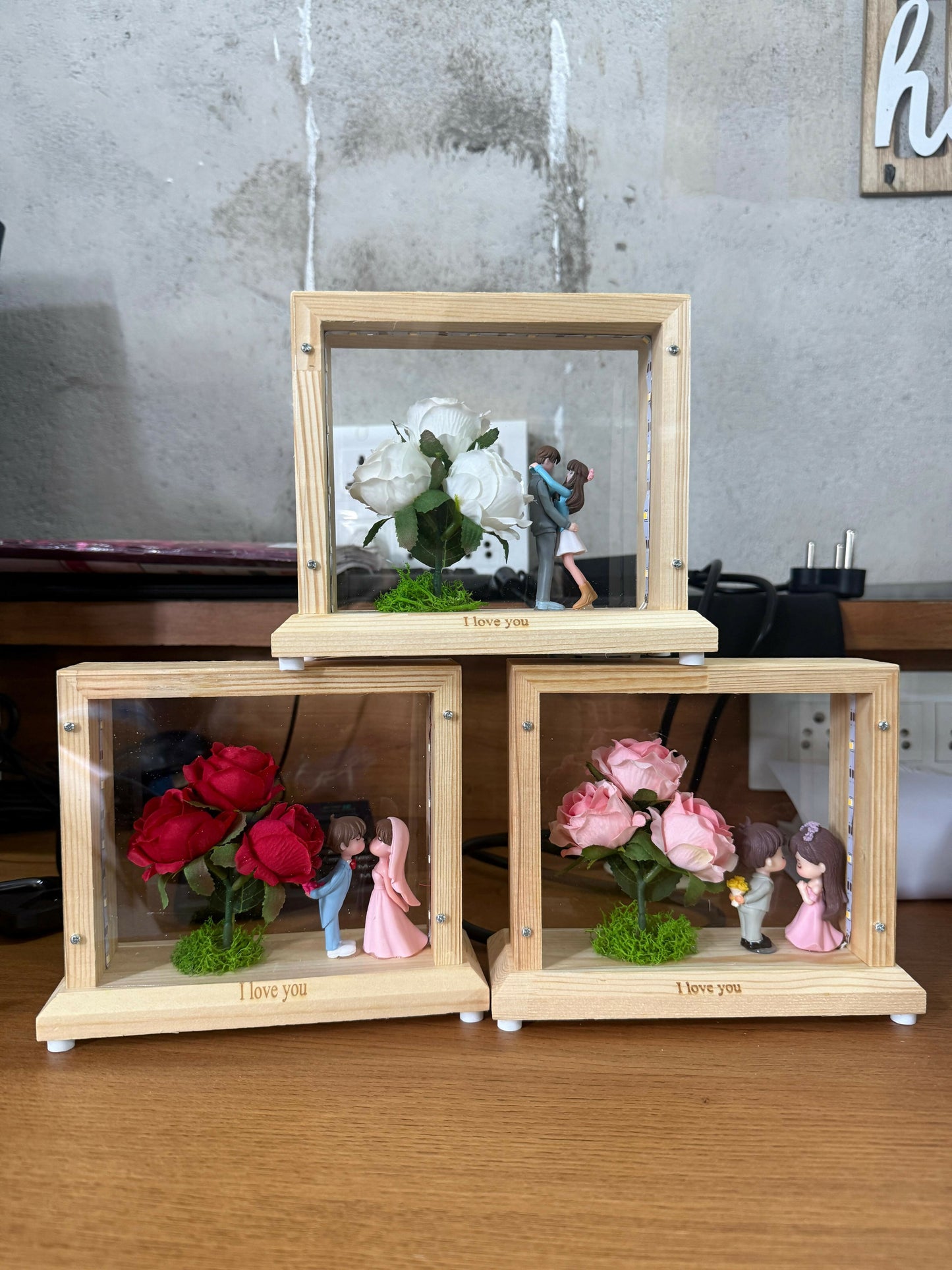 LED Wedding Couple Showpiece with Flower Frame | Decorative Table Lamp (Design may vary)