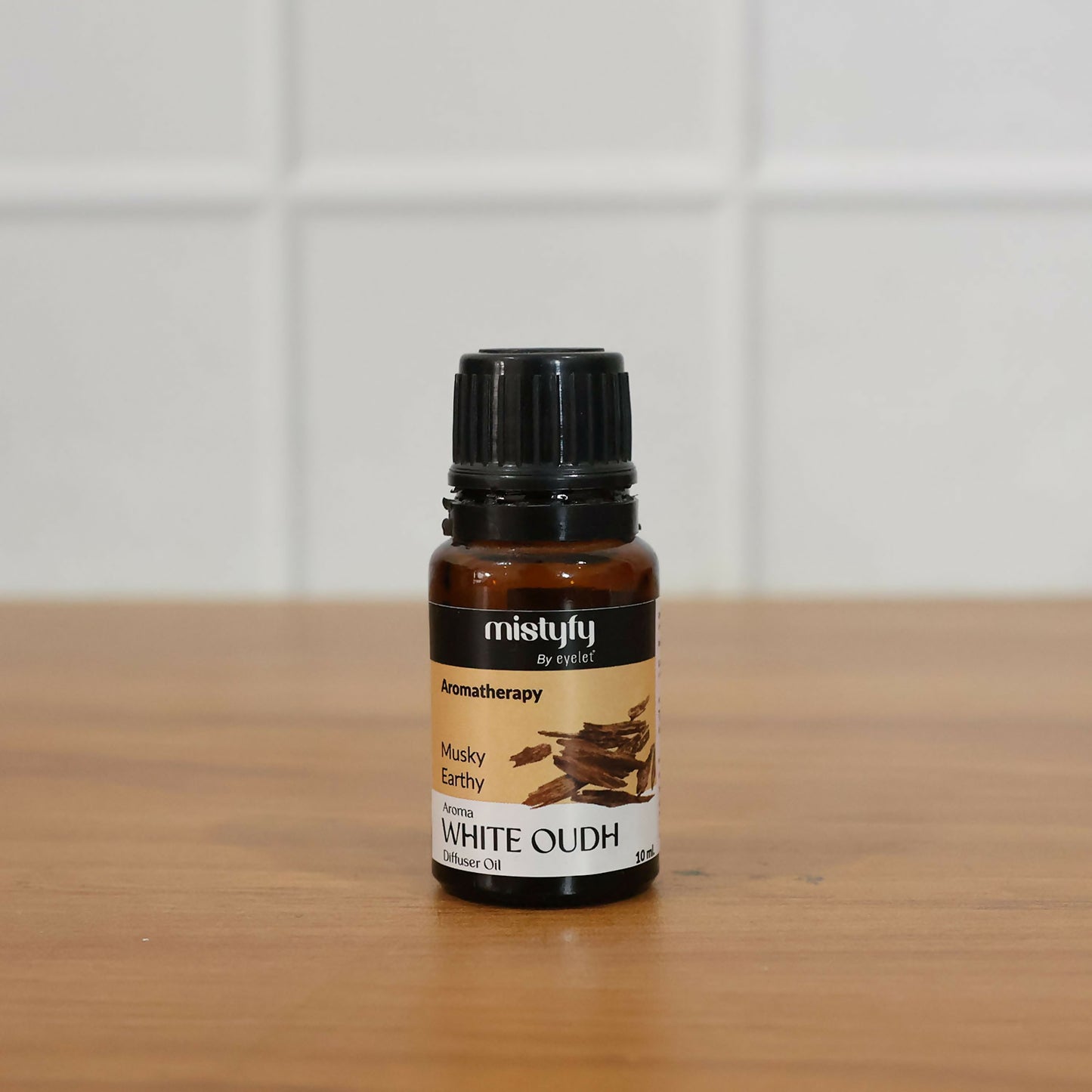 Eyelet White Oudh Aromatherapy Diffuser Oil – Musky & Earthy Fragrance (10ML)