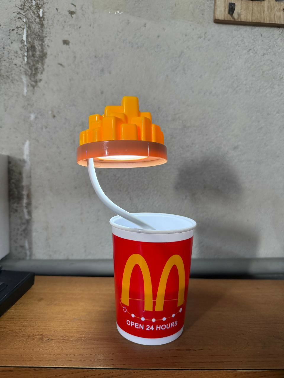 French Fries Style LED Desk Lamp with Pen Holder Flexible Study Lamp
