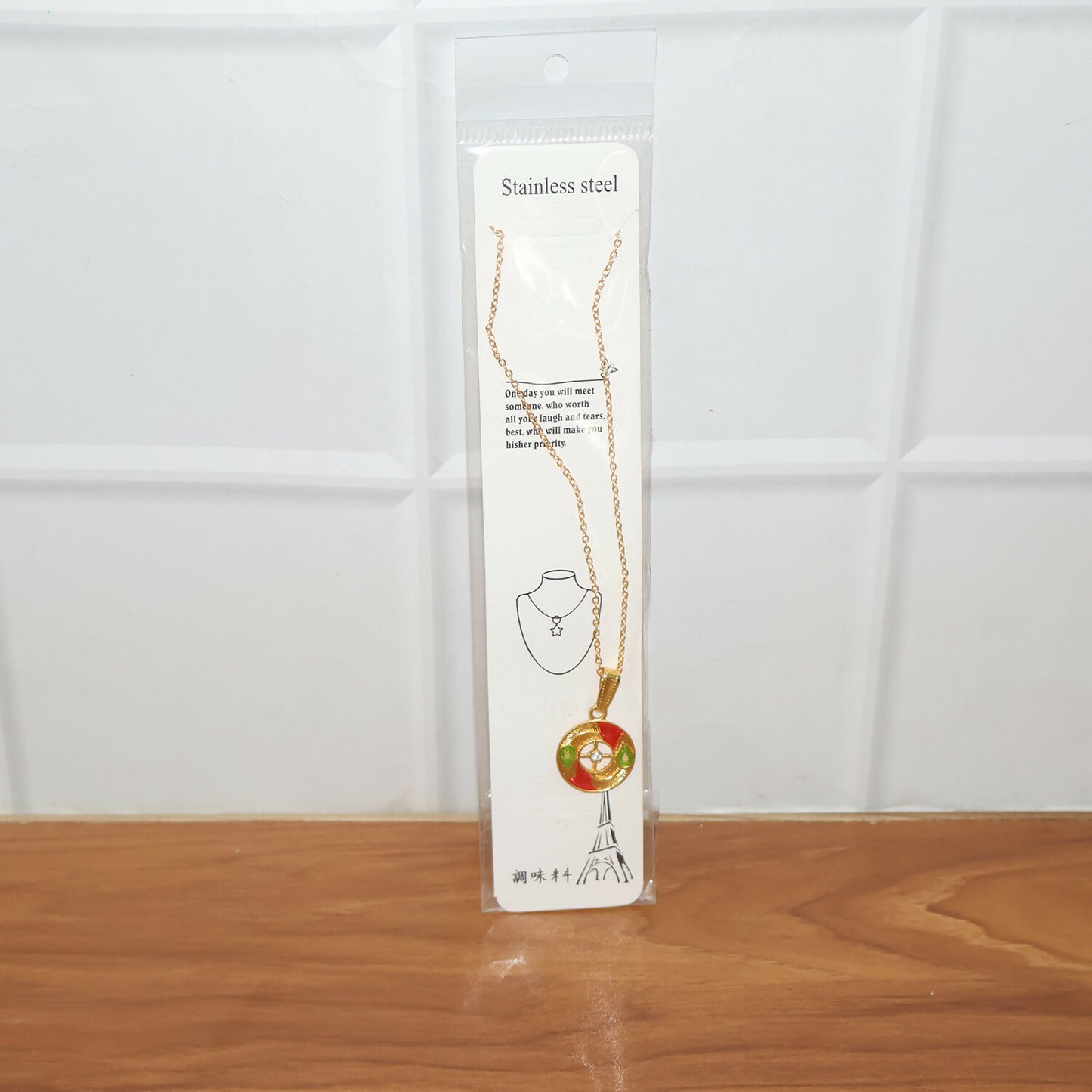 Elegant Circular Motif Pendant Necklace with Chain for Women