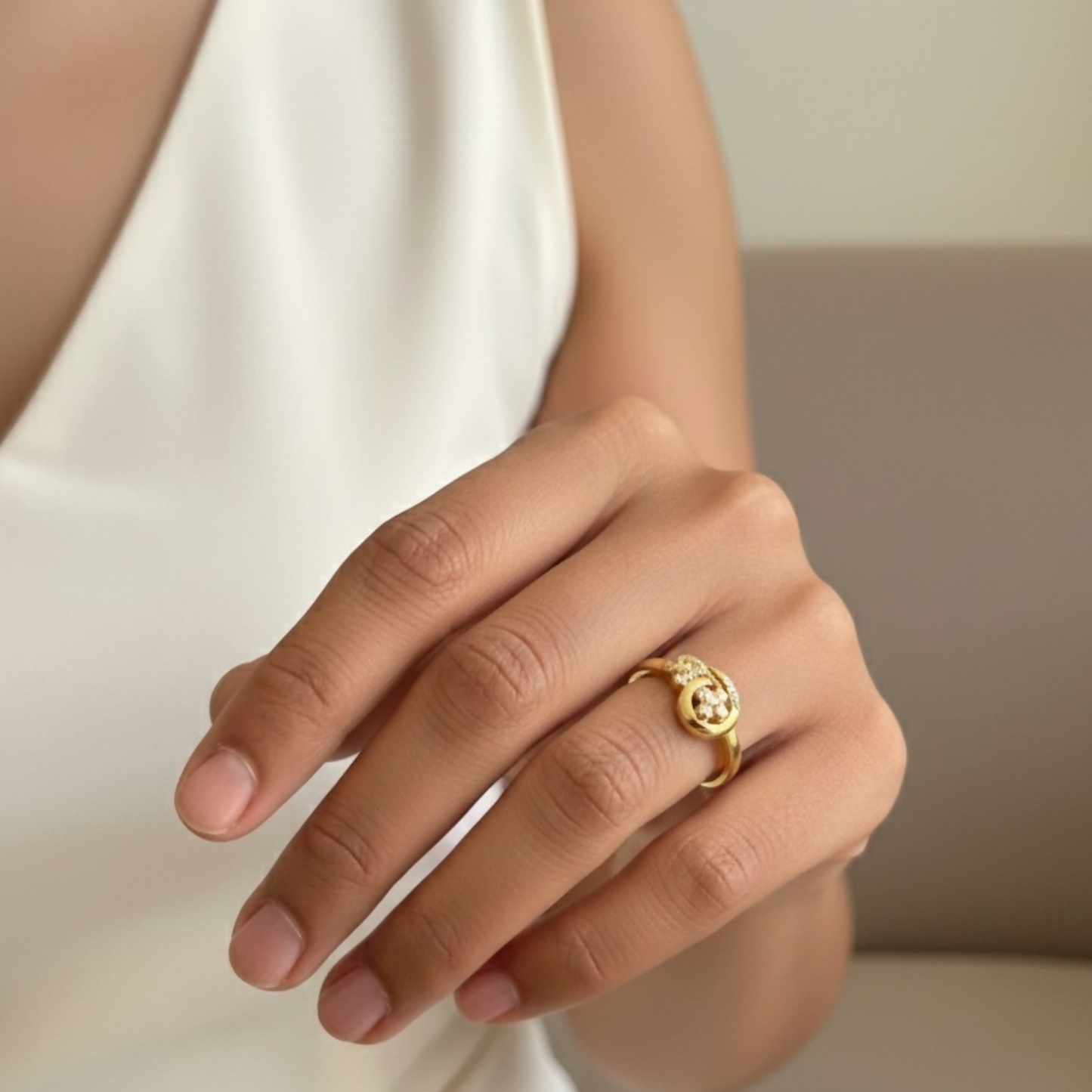 Classic Gold-Tone Leaf Motif Designer Ring – Pack of 6 (Mix Collection)