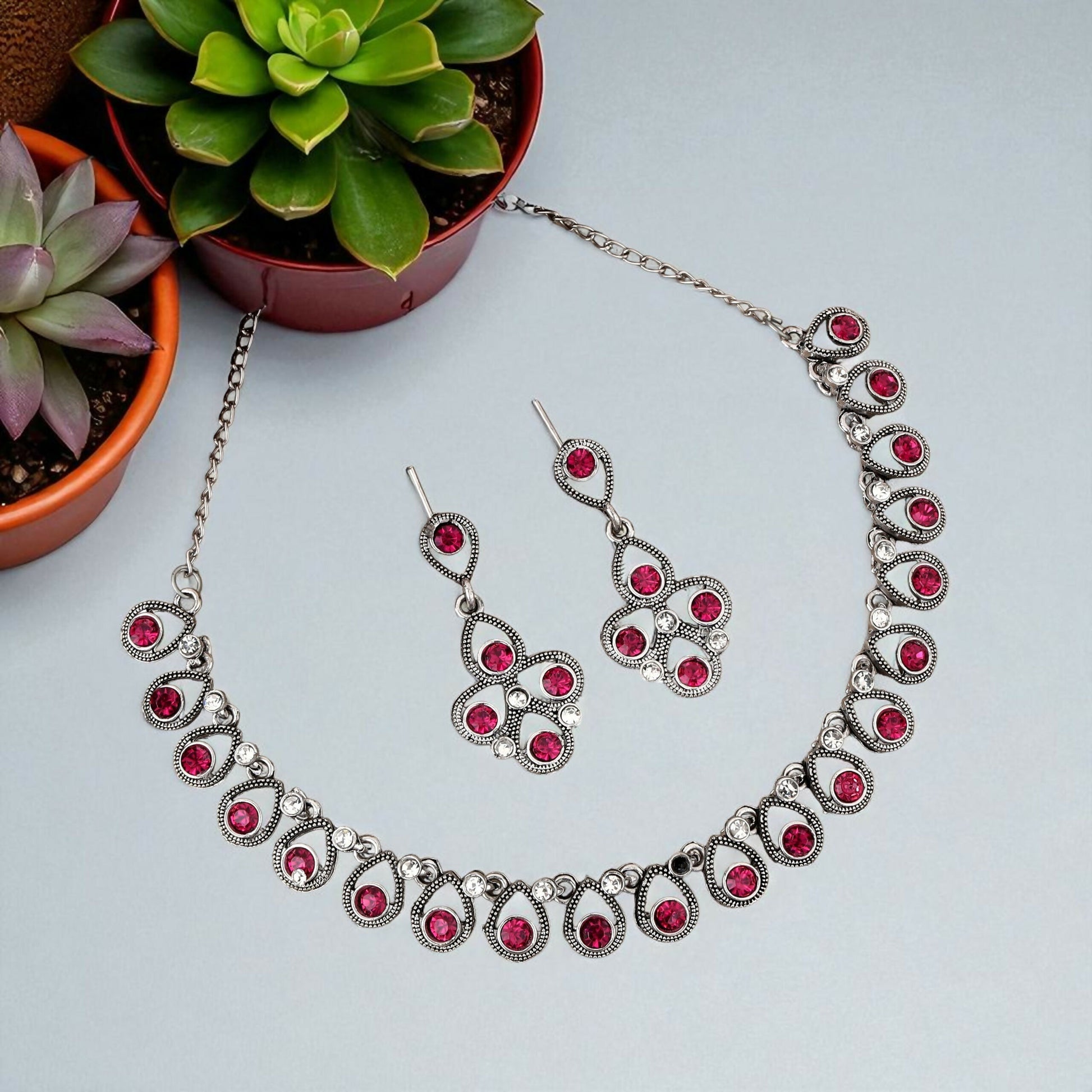 Antique Silver-Toned Choker Set with Fuchsia Pink Stones
