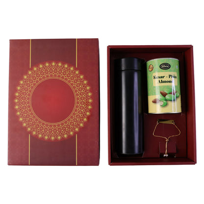 Practical bottle included in rakhi gift set