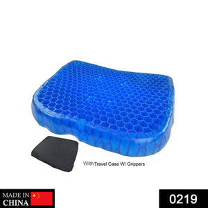 gel seat cushion showing flexibility.