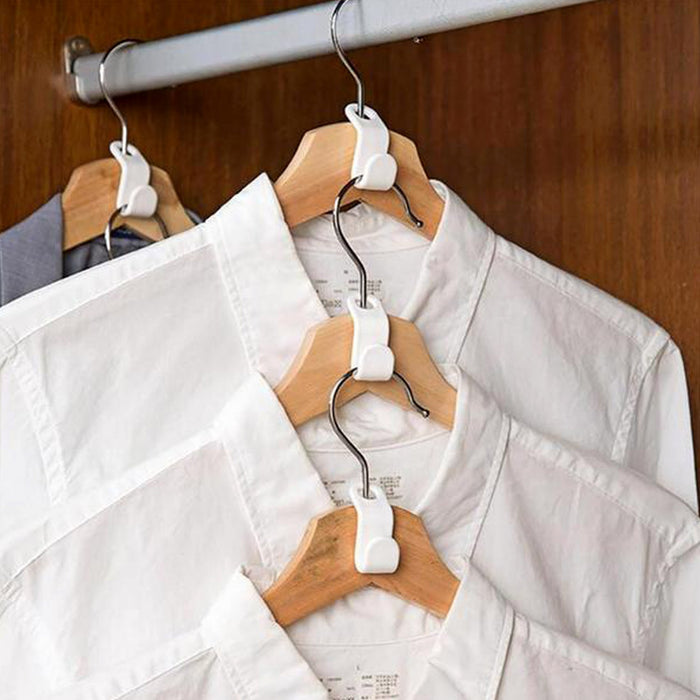 1700 Plastic Clothes Hanger with Non-Slip Pad DeoDap