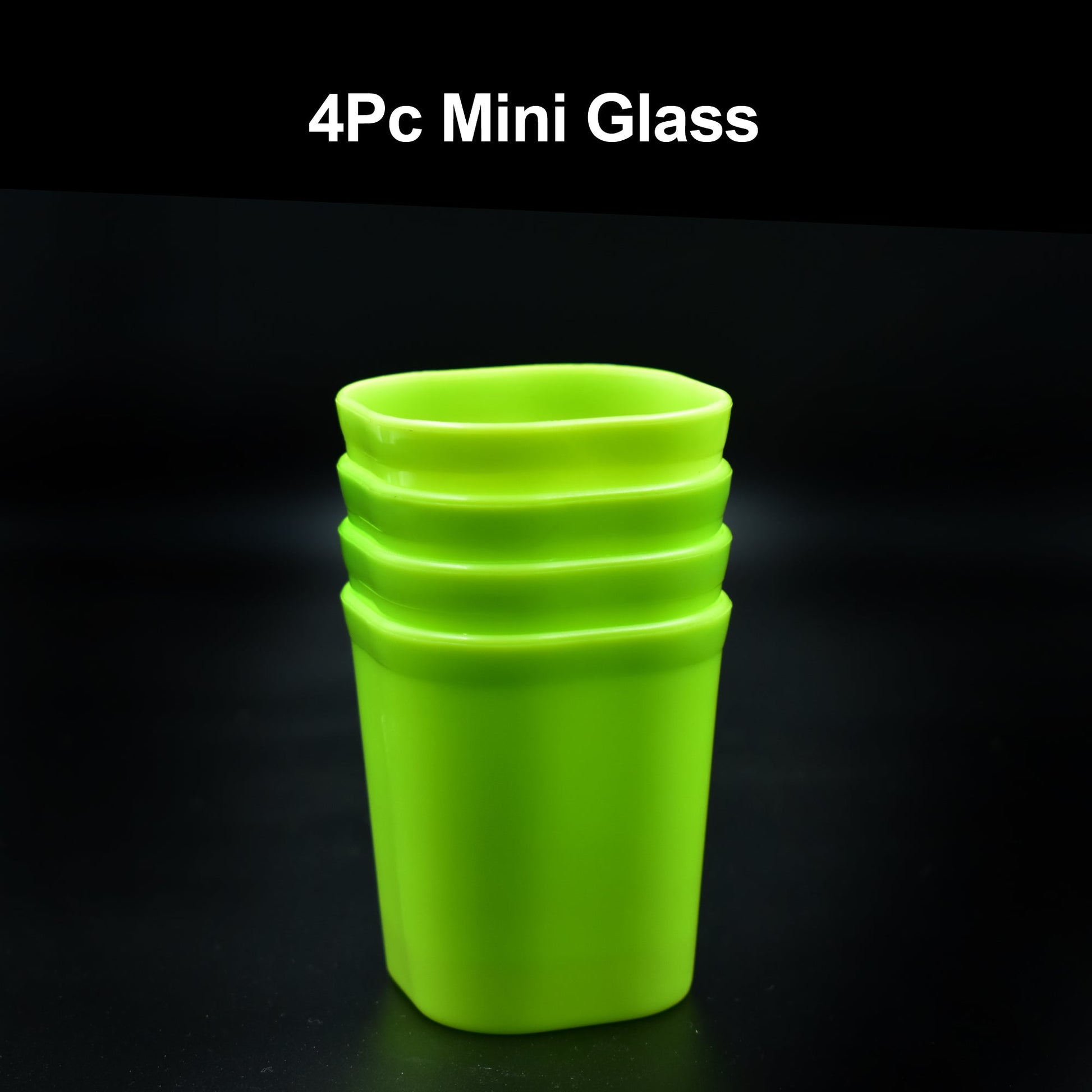 Set of 4 drinking glasses, made of unbreakable plastic.