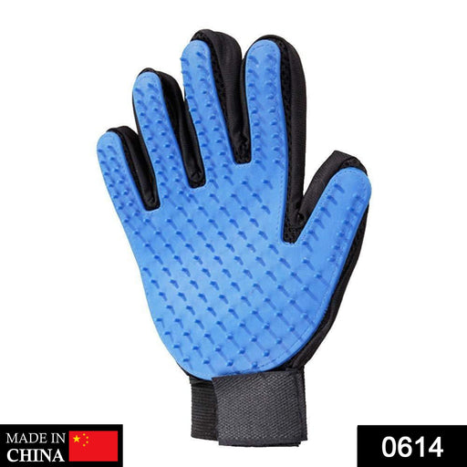 614 True Touch 5 Finger Deshedding Glove (1 Pc) DeoDap