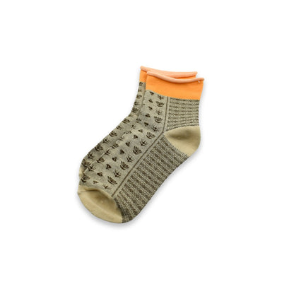 Comfortable socks with a classic design and thickened fabric