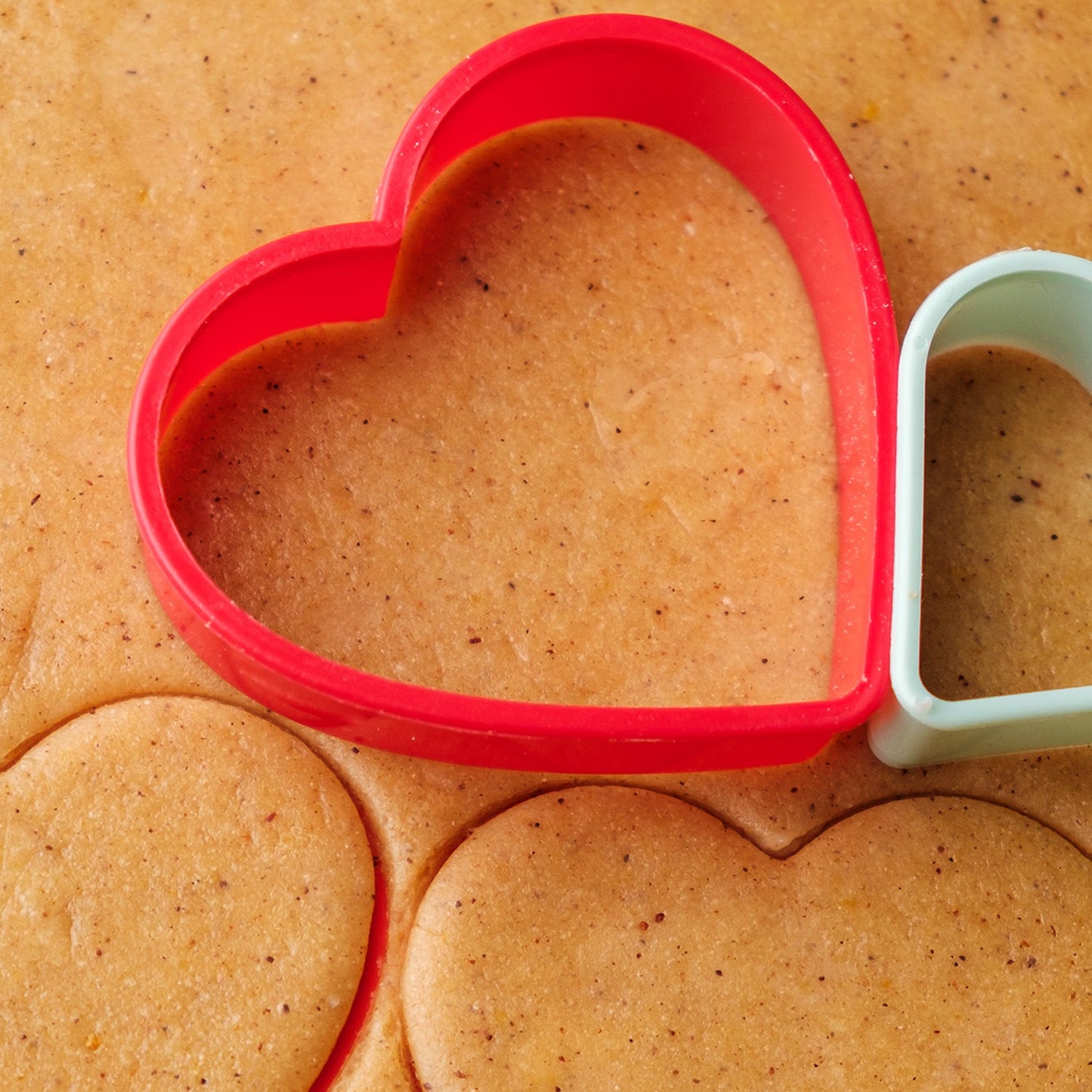 Baking cookie cutters, 4 shapes in one pack, versatile.